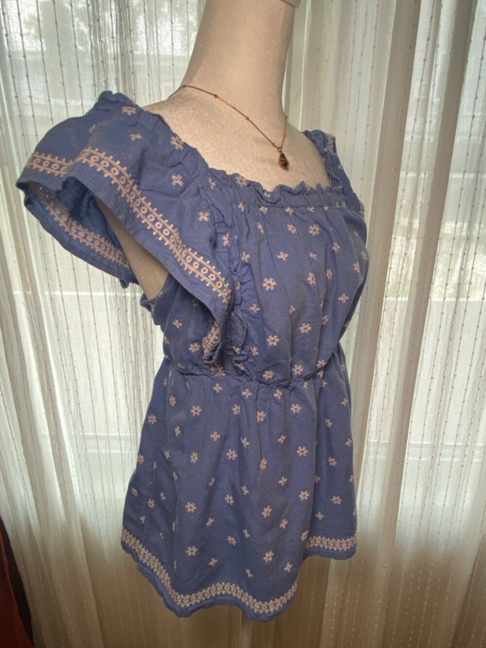 Old Navy Blue Embroidered Smocked Peasant Top L - Picture 4 of 5